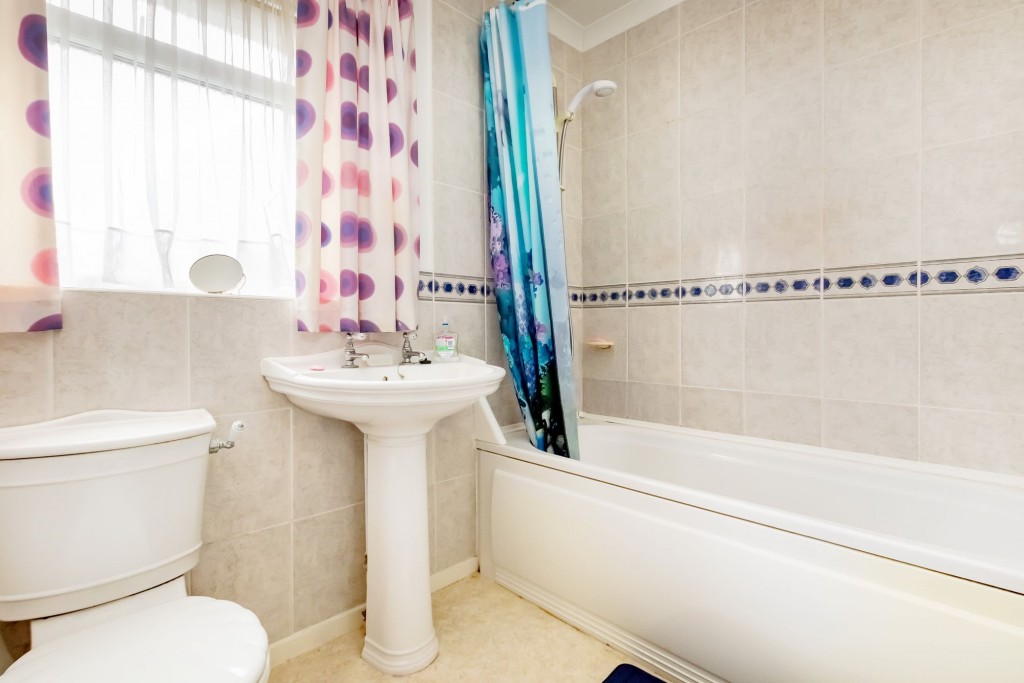 Uncombe Close, Backwell, BS48