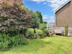 Uncombe Close, Backwell, BS48