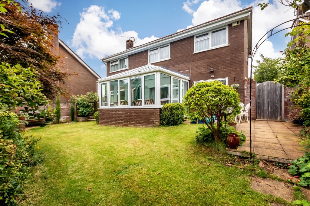 Uncombe Close, Backwell, BS48