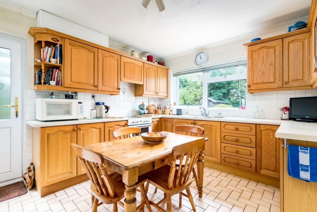 Uncombe Close, Backwell, BS48
