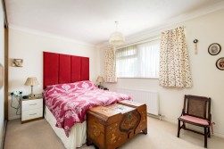 Uncombe Close, Backwell, BS48
