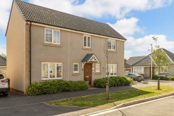 Colliers Gardens, Backwell, BS48
