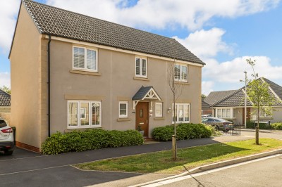 Colliers Gardens, Backwell, BS48
