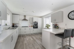 Colliers Gardens, Backwell, BS48