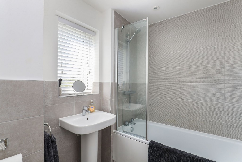 Colliers Gardens, Backwell, BS48