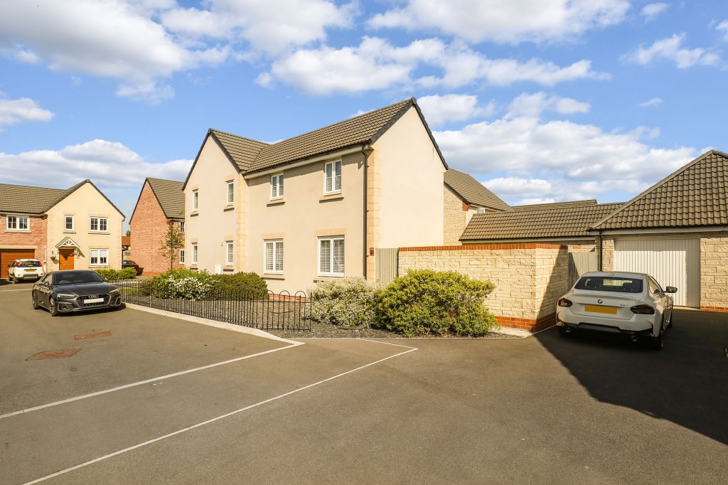 Colliers Gardens, Backwell, BS48