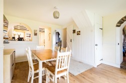 Bridgwater Road, Felton, BS40