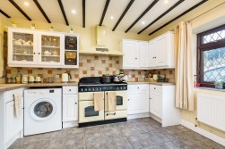 Bridgwater Road, Felton, BS40
