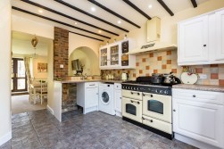 Bridgwater Road, Felton, BS40