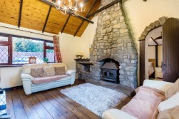Bridgwater Road, Felton, BS40