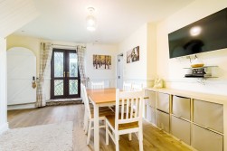 Bridgwater Road, Felton, BS40