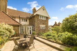 Farleigh Road, Backwell, BS48