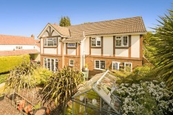 Backwell Hill Road, Backwell, BS48