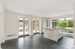 Bristol Road, Wraxall, BS48