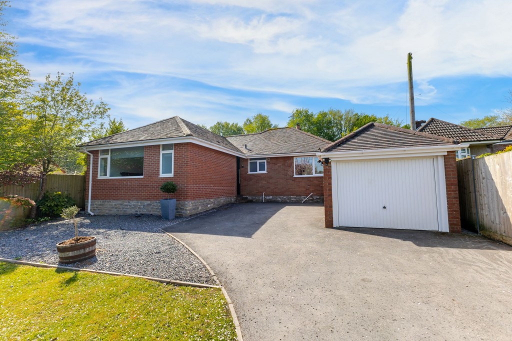 Downside Road, Backwell, BS48