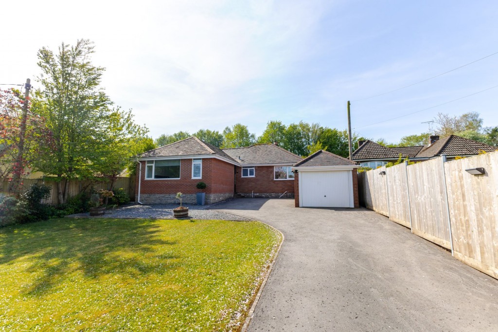 Downside Road, Backwell, BS48