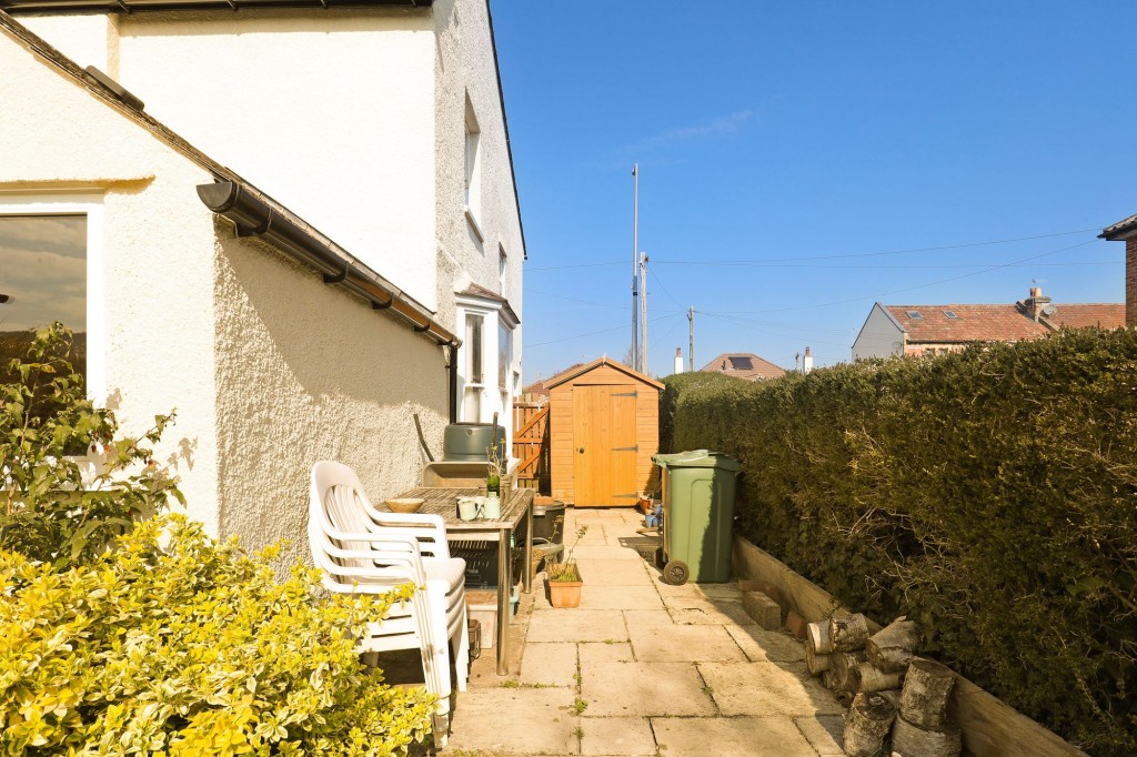 West Town Road, Backwell, BS48