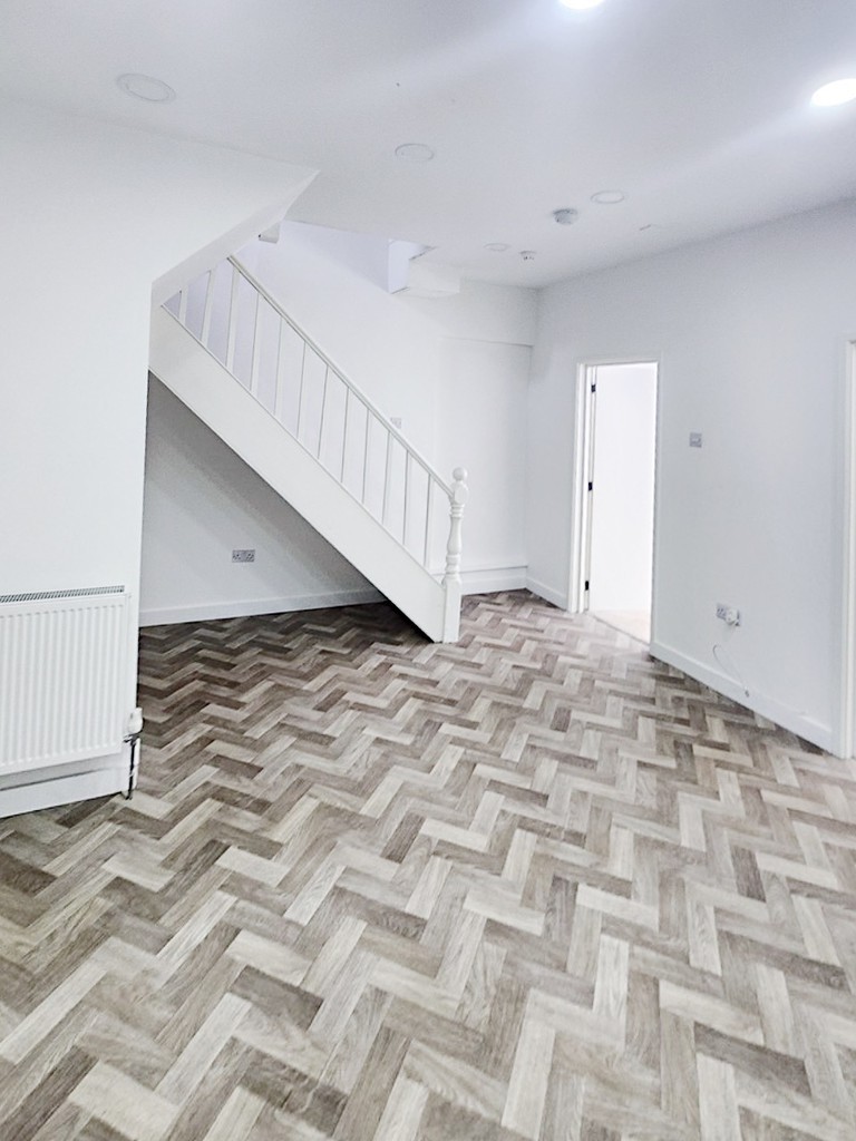 Room 5, Fishponds Road, Bristol