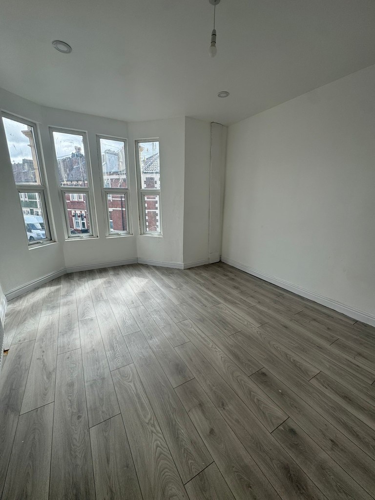 Room 4, All Hallows Road, Bristol