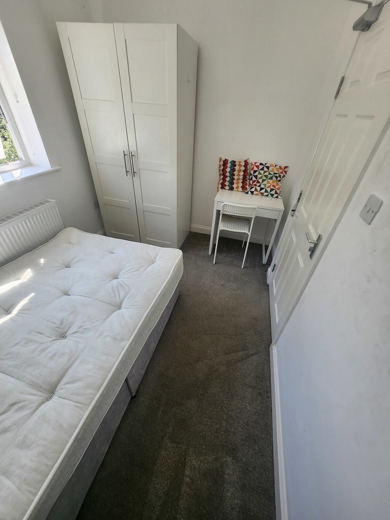 Room 4, Conygre Grove, Bristol