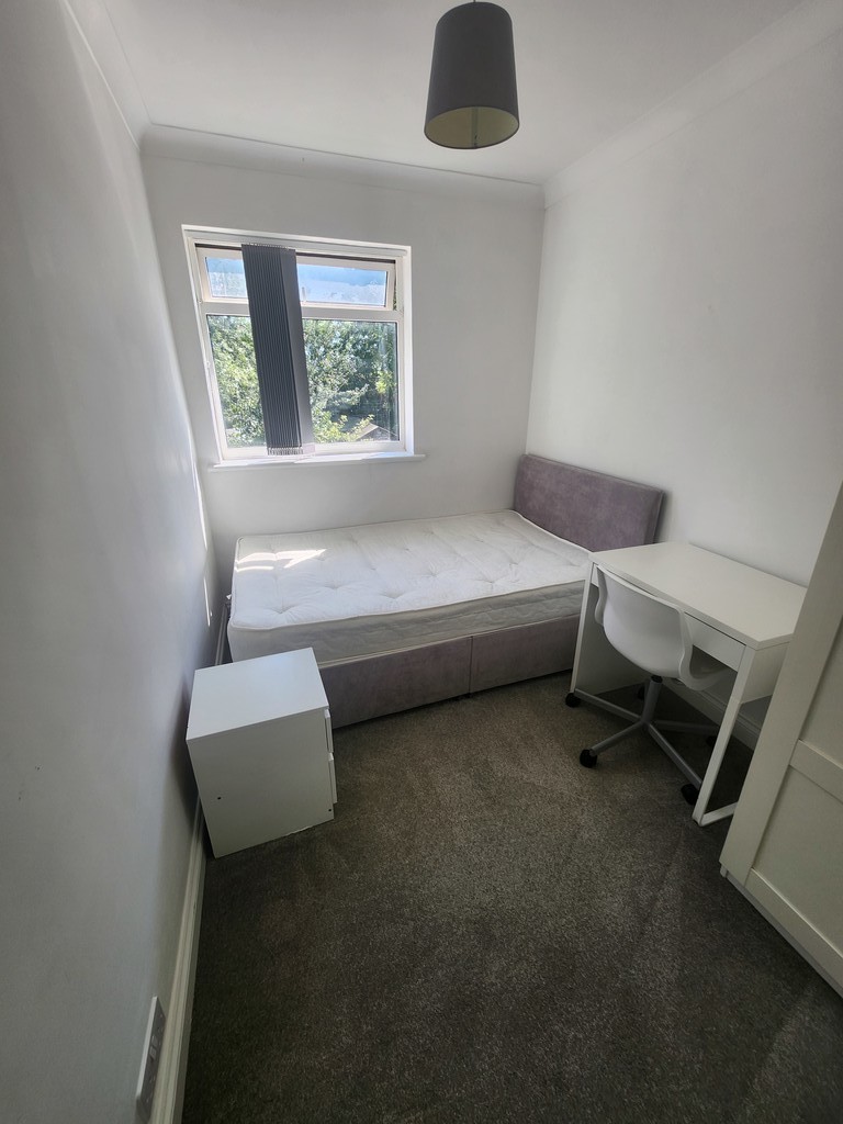 Room 5, Conygre Grove, Bristol