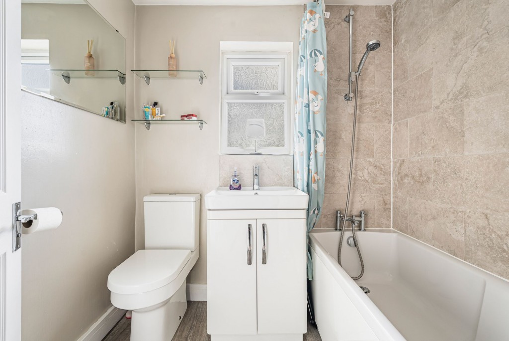 Amesbury Close, Swindon, SN2