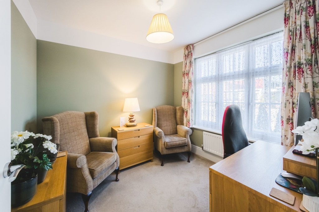 Diamond Crescent, Swindon, SN25
