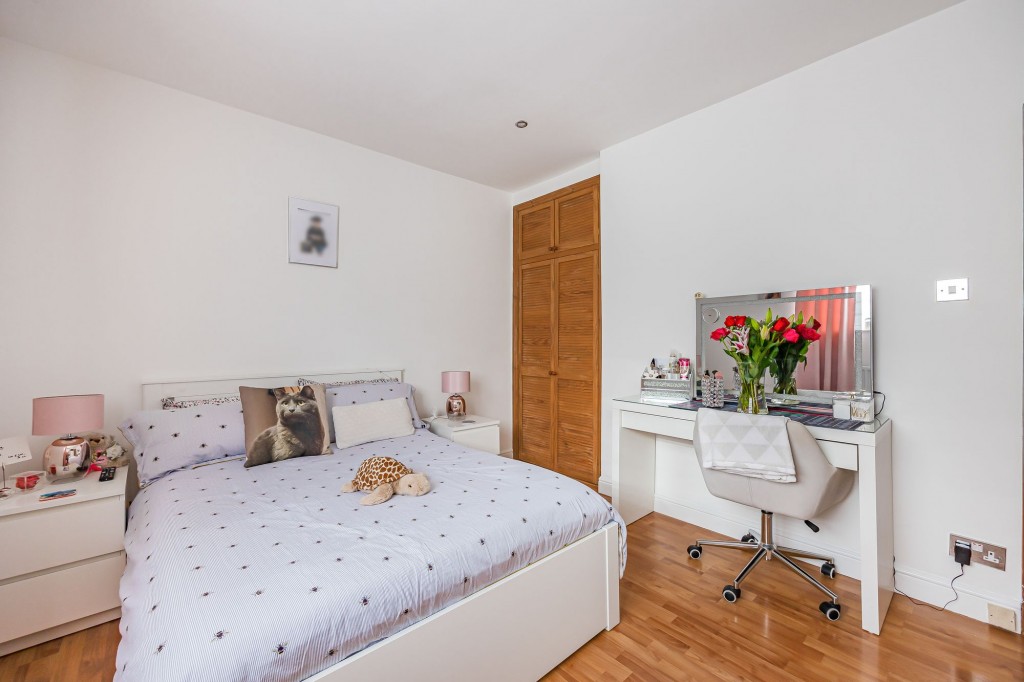 Dryden Street, Swindon, SN1