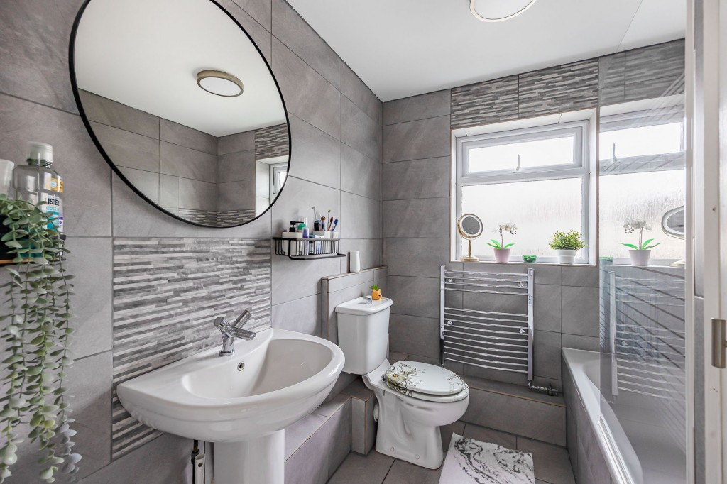 Dryden Street, Swindon, SN1