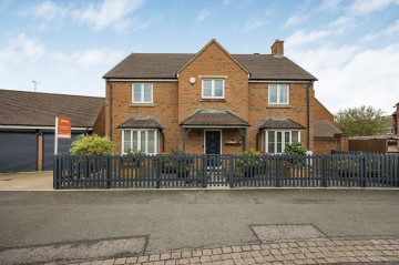Helena Road, Swindon, SN25