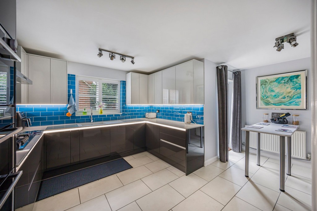 Helena Road, Swindon, SN25