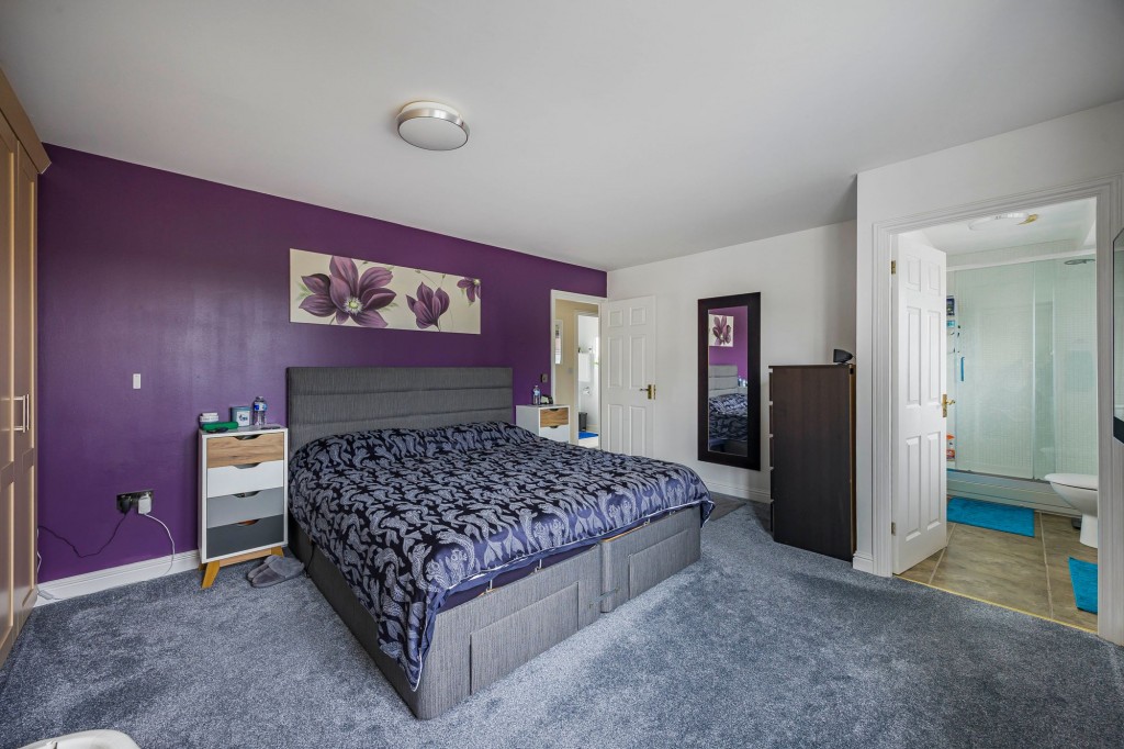 Helena Road, Swindon, SN25