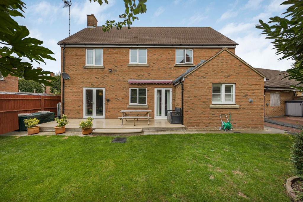 Helena Road, Swindon, SN25