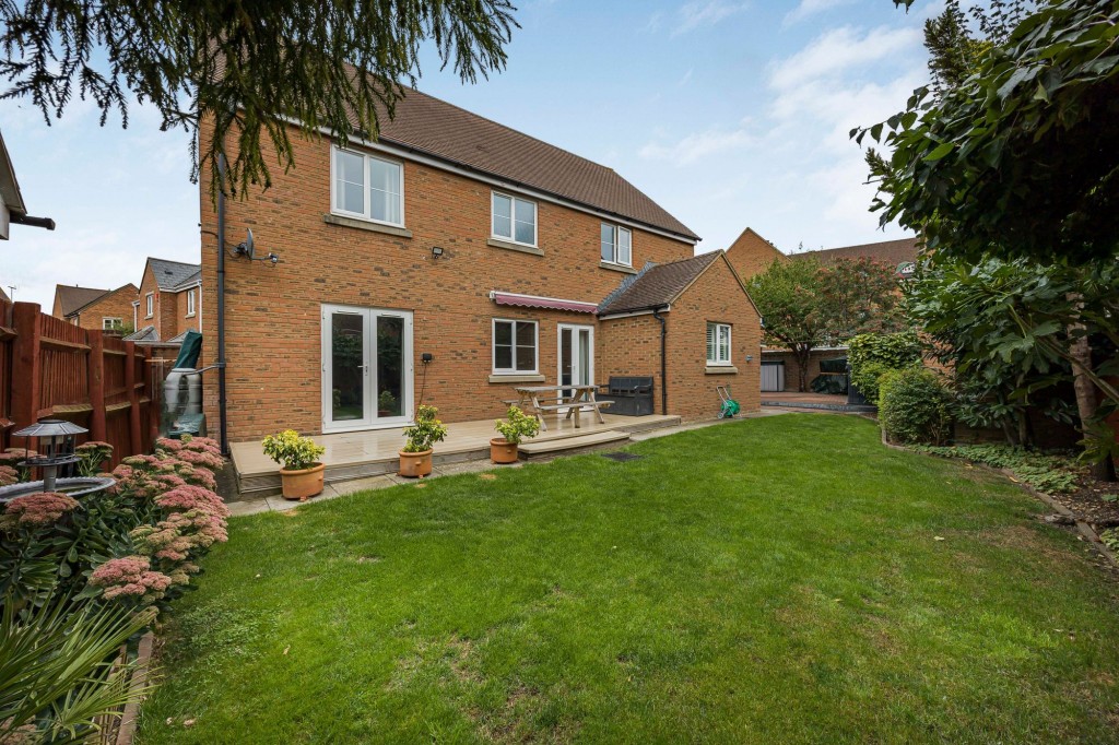 Helena Road, Swindon, SN25