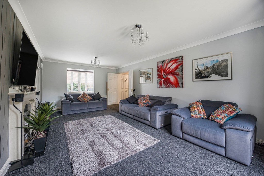 Helena Road, Swindon, SN25