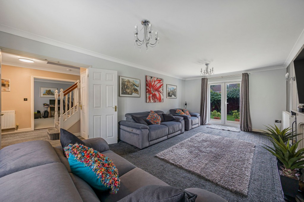 Helena Road, Swindon, SN25