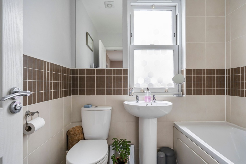 Collard Close, Swindon, SN1