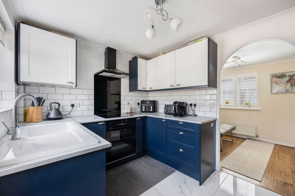 Mayfly Road, Swindon, SN25