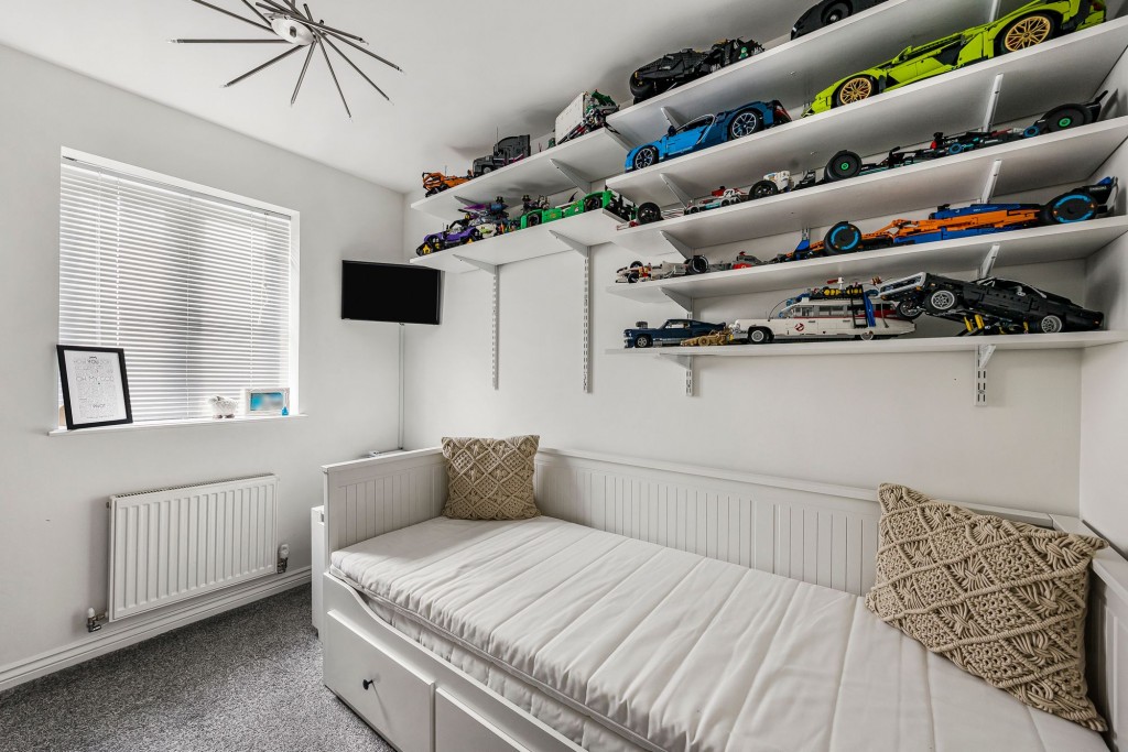 Mayfly Road, Swindon, SN25