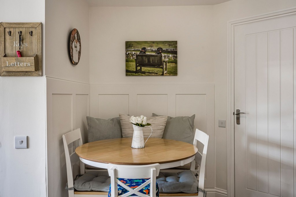 Mayfly Road, Swindon, SN25