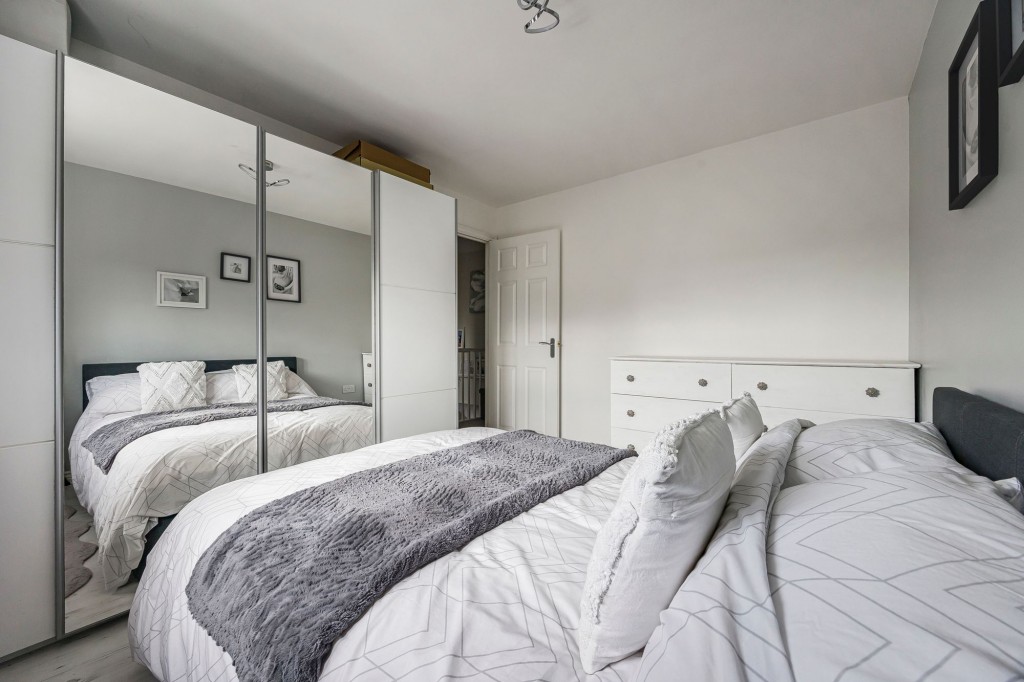 Mayfly Road, Swindon, SN25