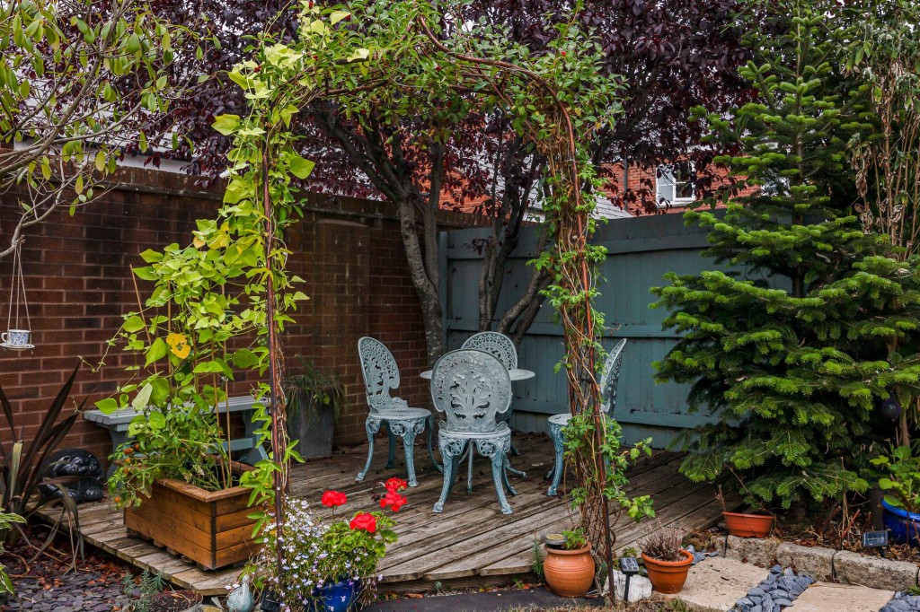 Gaveller Road, Swindon, SN25