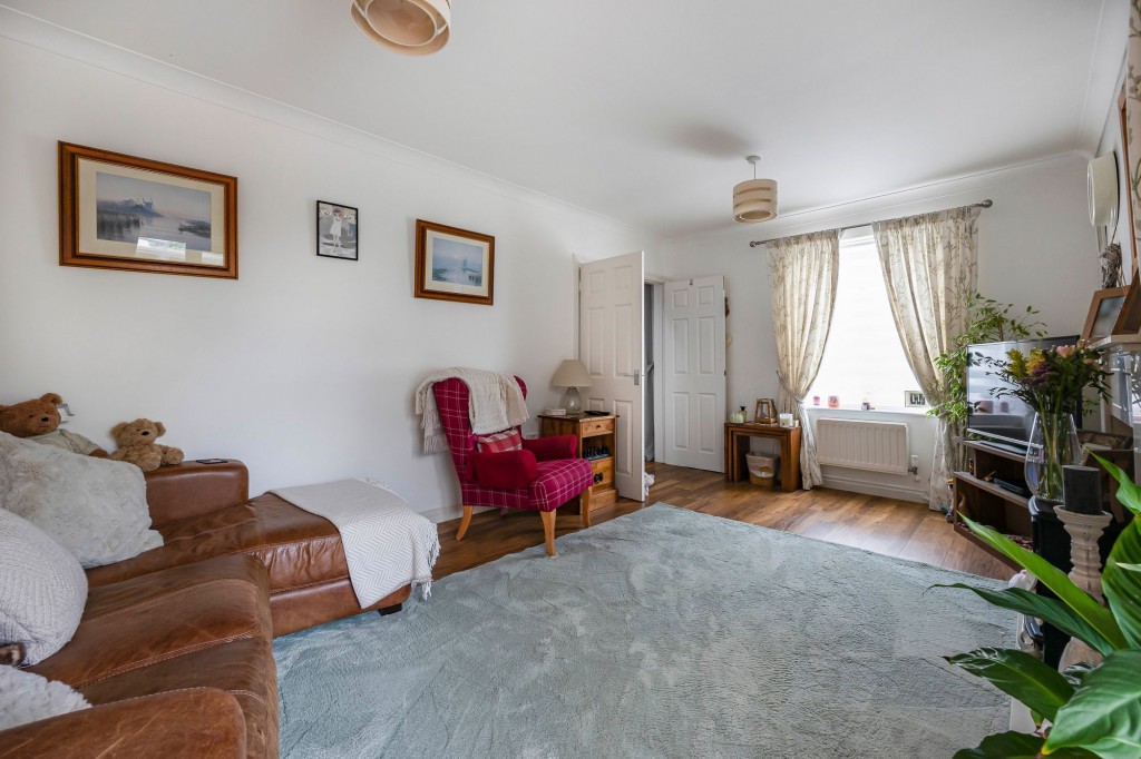 Gaveller Road, Swindon, SN25