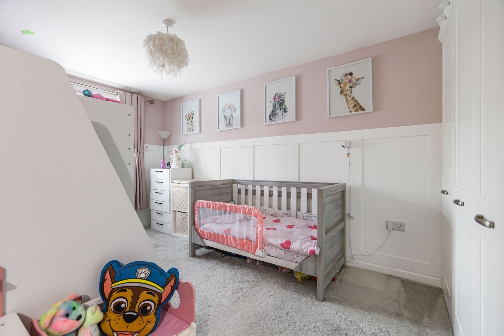 Mackay Crescent, Tadpole Garden Village, SN25