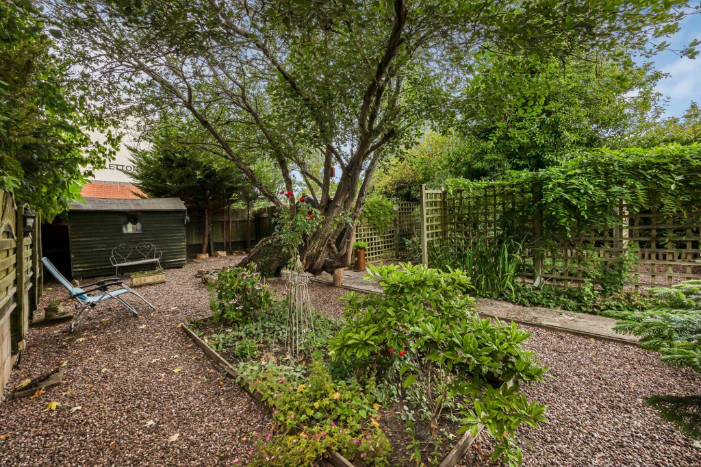 Cheney Manor Road, Swindon, SN2