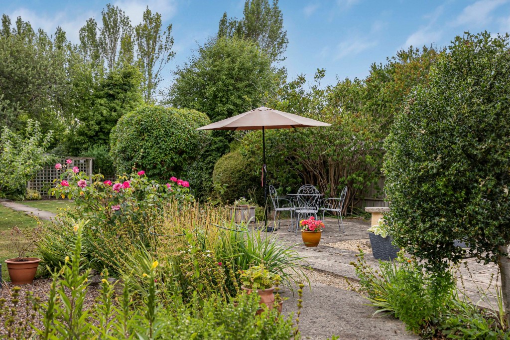 Cheney Manor Road, Swindon, SN2