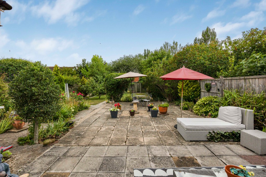 Cheney Manor Road, Swindon, SN2