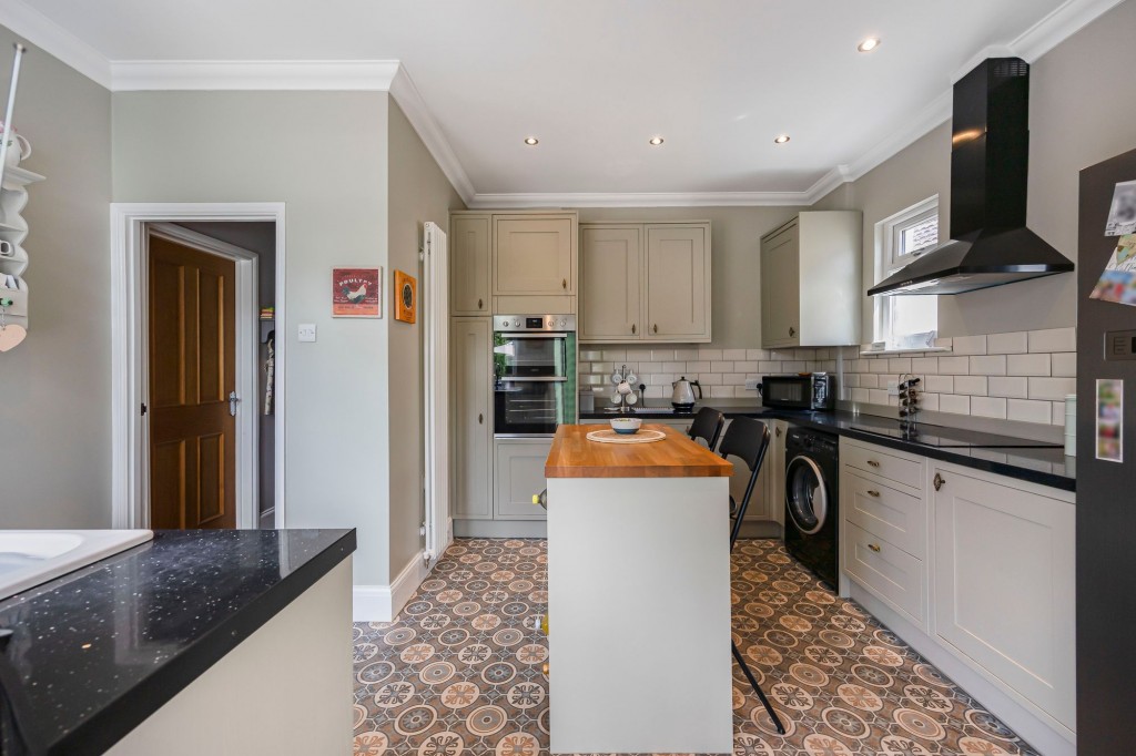 Cheney Manor Road, Swindon, SN2