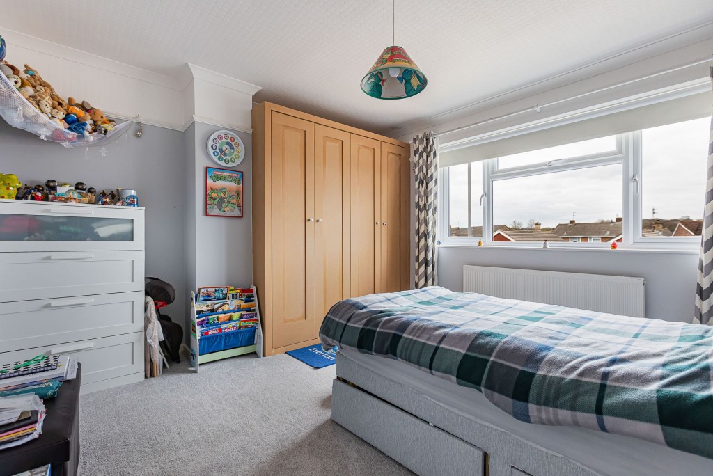 Thames Avenue, Swindon, SN25