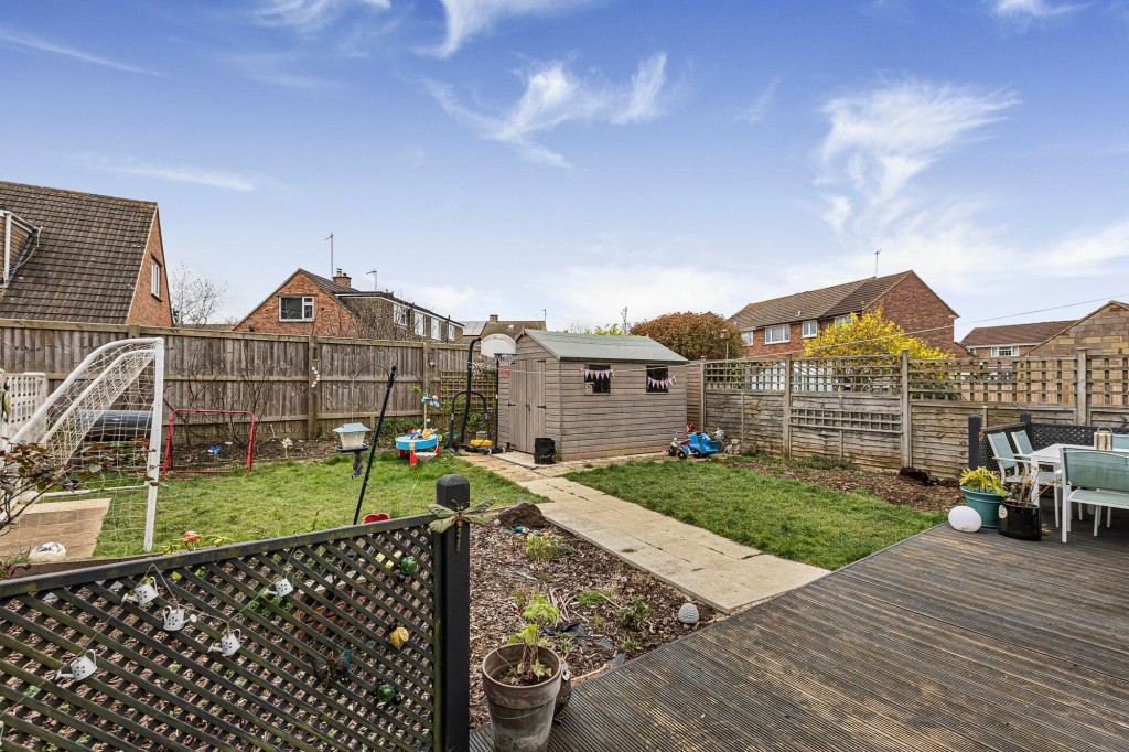 Thames Avenue, Swindon, SN25